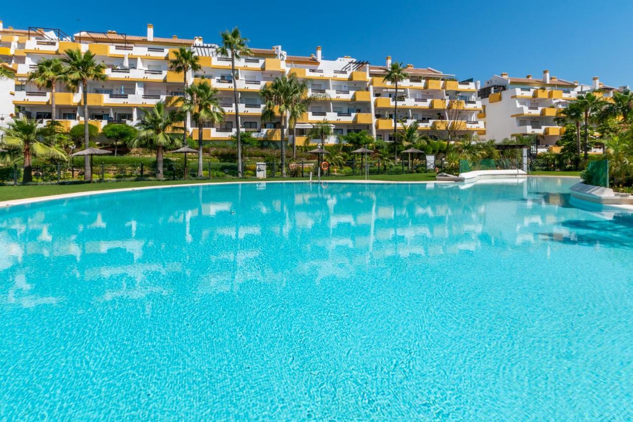 Apartmán 2Br Calanova Grand Golf - Wifi/Ac/Pool Màlaga Exteriér fotografie