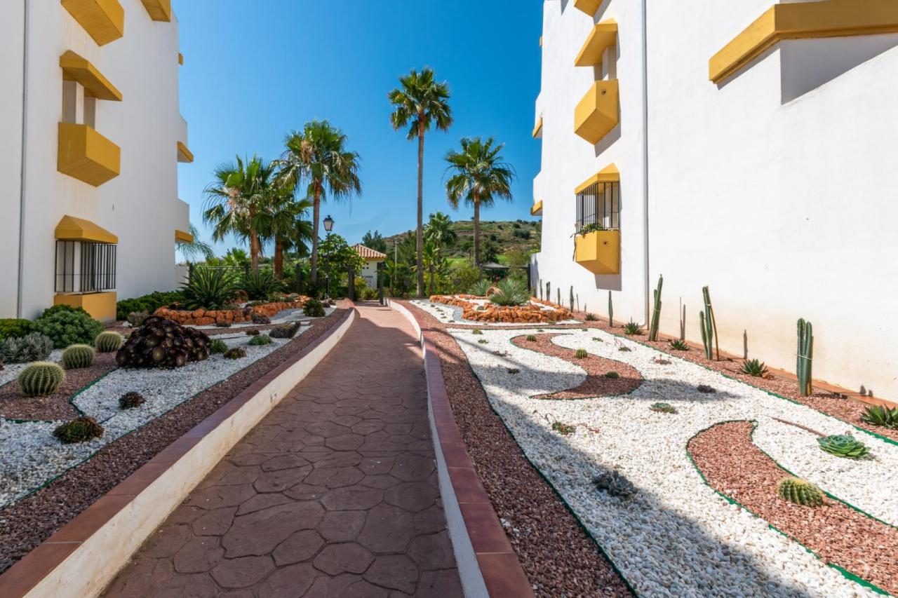 Apartmán 2Br Calanova Grand Golf - Wifi/Ac/Pool Màlaga Exteriér fotografie